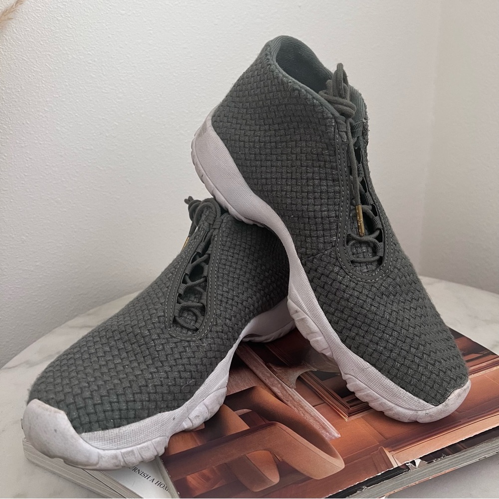Jordan Future Olive/Iguana, size 10